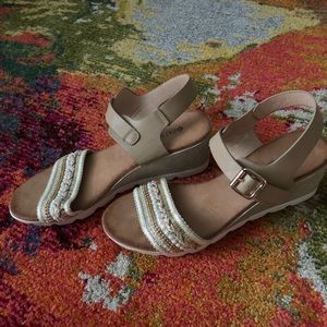 Embellished wedge sandals!